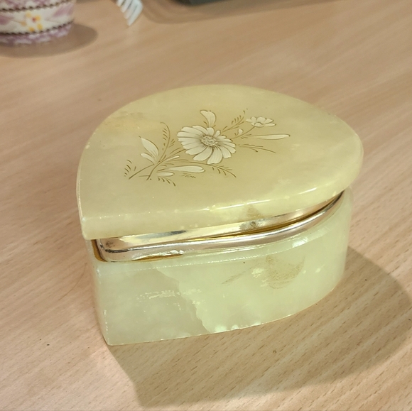 Vintage Hand Painted Alabaster Teardrop Jewelry Trinket Box - Picture 1 of 5